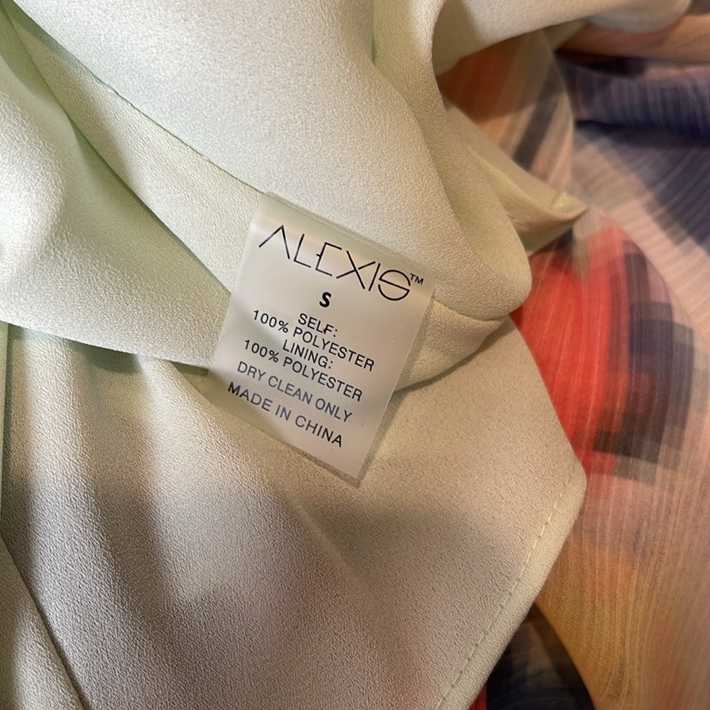 Alexis Becker Iridescent Long Sleeve Belted Plunging V Neckline Maxi Dress Sz S - Picture 11 of 11